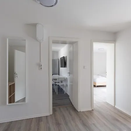 T&k 5 Monteur شقة