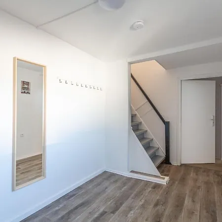 شقة T&k 5 Monteur *