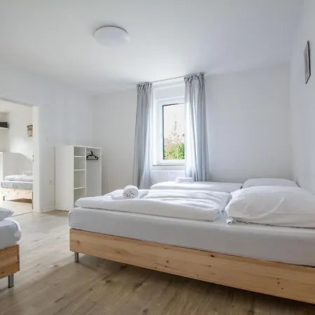 شقة T&k 5 Monteur