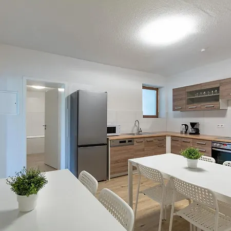 T&k 5 Monteur شقة *